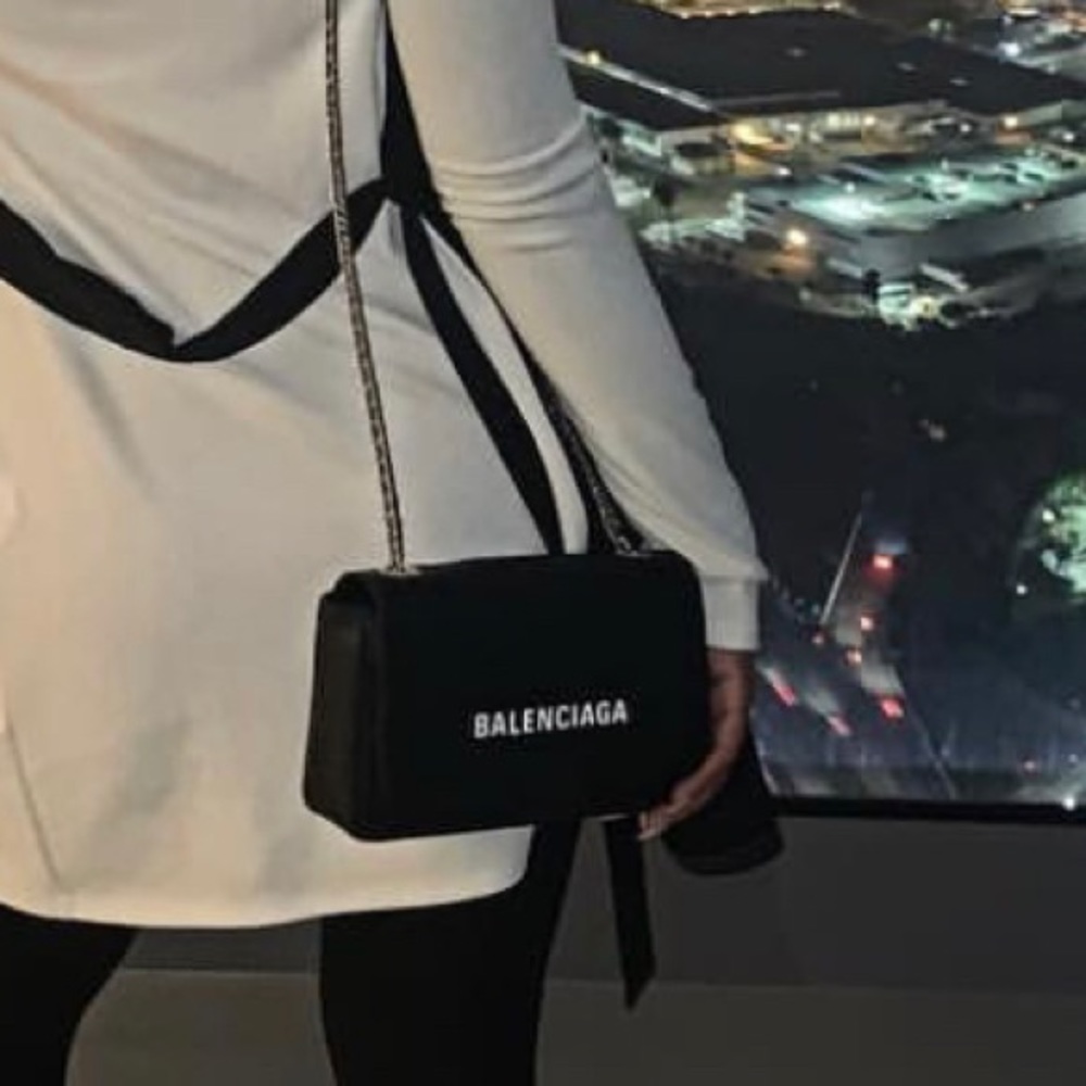 Authentic Balenciaga black purse 👛